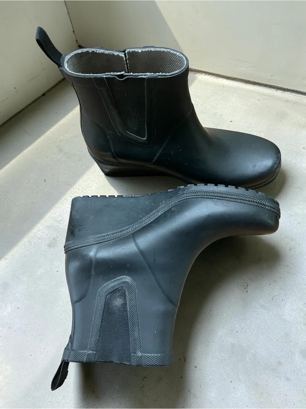 Tretorn Women’s Matte Waterproof Chelsea Rain Boots Ankle Length Garden-8